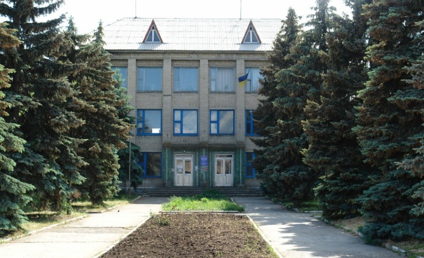 Новолуганське